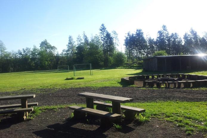 Lagerfeuerstelle ud Grillhütte