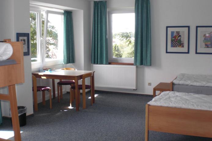 Mehrbett-/Familienzimmer mit Dusche/WC