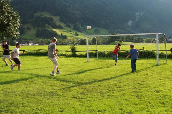 Eigener Fußballplatz
