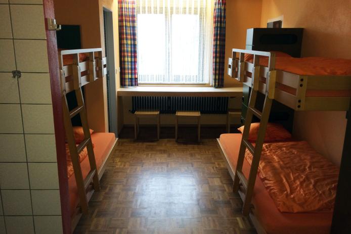 Zimmer 17, Hausteil B