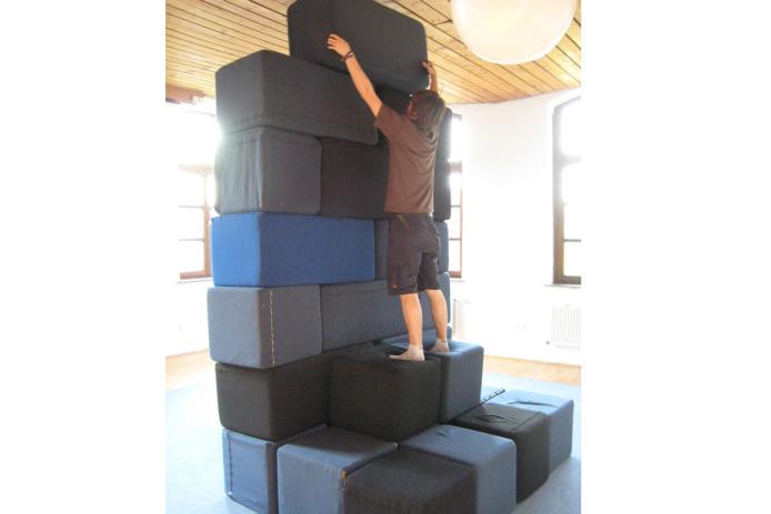 Schaumstoffklötze zum Bauen und Sitzen