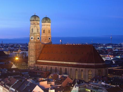 Frauenkirche am Abend