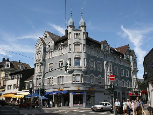 Denkmalgeschütztes Eckgebäude an der Mittelstraße