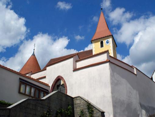 Mittelalterliche Friedhofsmauer in Rottendorf