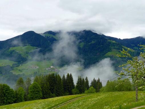 Der Roßkopf von Thierbach aus gesehen