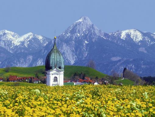 Saftige Wiesen vor Nesselwang