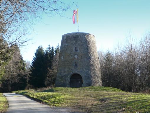 Kumsttonne auf dem Tönsberg