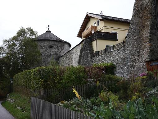Hexenturm, Teile der Stadtmauer, Hofhaimergasse 11