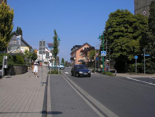 Hauptstraße, Höhe Pfarrkirche St. Margareta