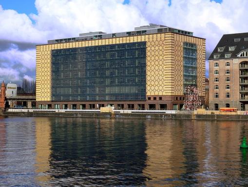 Hauptsitz („Eierkühlhaus“) von Universal Music