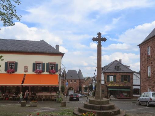Der zentral gelegene Marktplatz