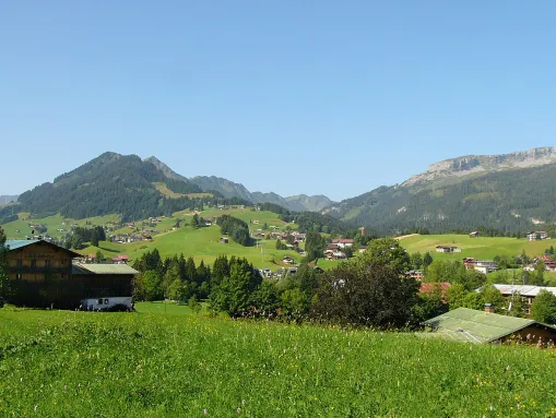 Blick von Hirschegg nach Südwesten ins Kleinwalsertal