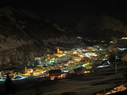 Hirschegg bei Nacht