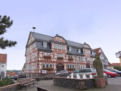 Marktplatz mit Ratskeller