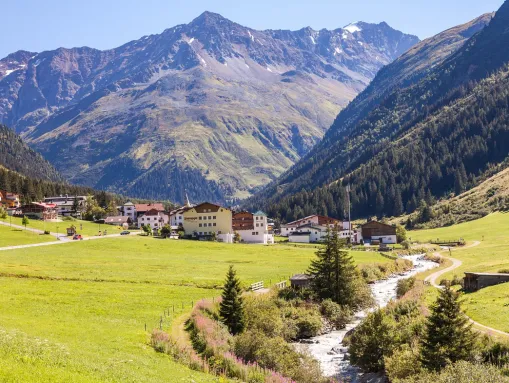 St. Leonhard im Pitztal ist eine kleine Gemeinde mit nur ca. 1.500 Einwohnern ....