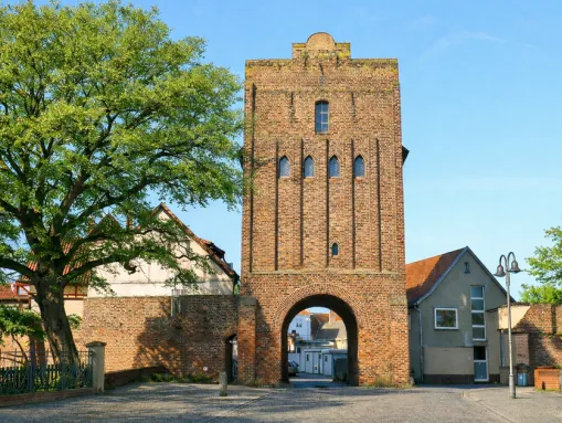 Neuperver Tor