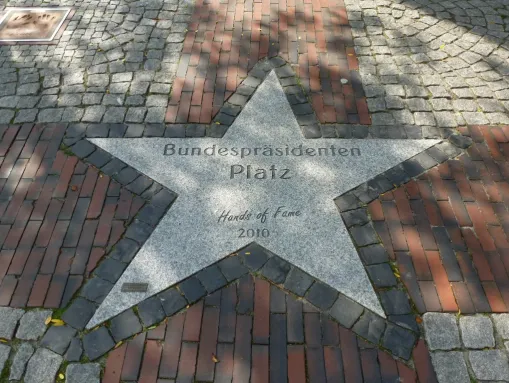 Bundespräsidenten-Platz in der Fußgängerzone