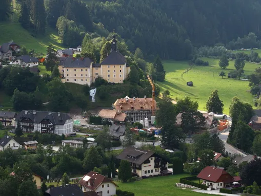 Blick auf Donnersbach mit Schlosskirche