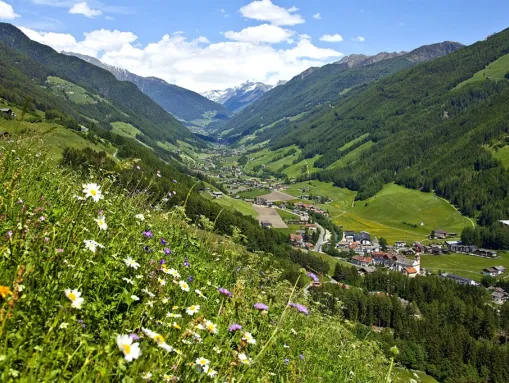 Blick von St.Johann ins Ahrntal