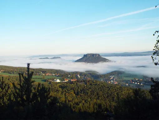 Blick auf Kurort Gohrisch mit Lilienstein