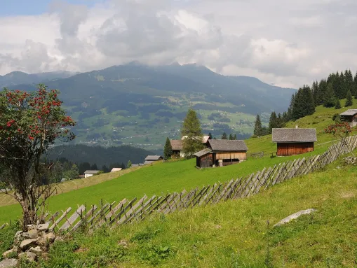 Maisäss auf der Volsporaalpe im Gauertal