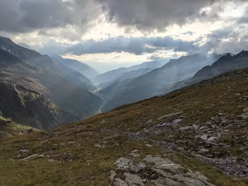 Blick über das Ahrntal vom Höhenweg zwischen Birnlückenhütte und Krimmler Tauern