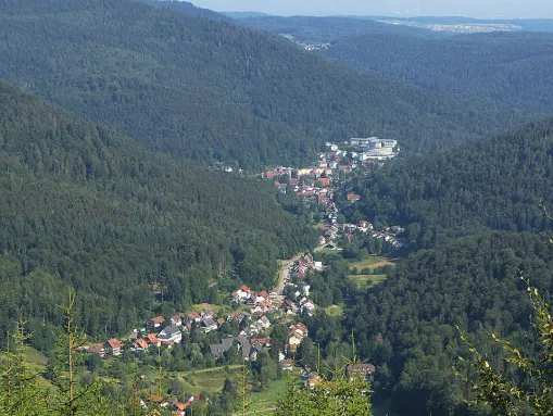 Blick durch das Gaistal bis nach Bad Herrenalb