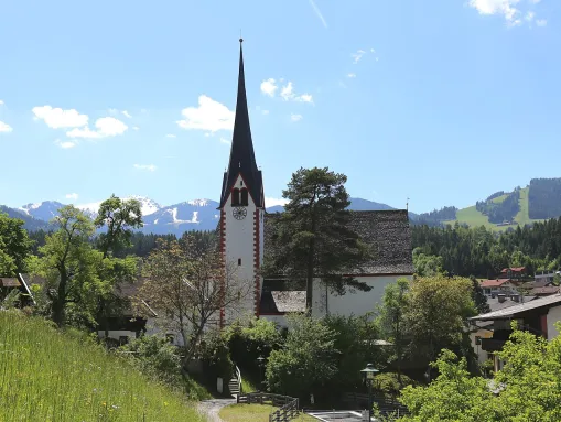 Bartholomäuskirche im Ortsteil Mehrn (auch Zwölfbotenkirche genannt)