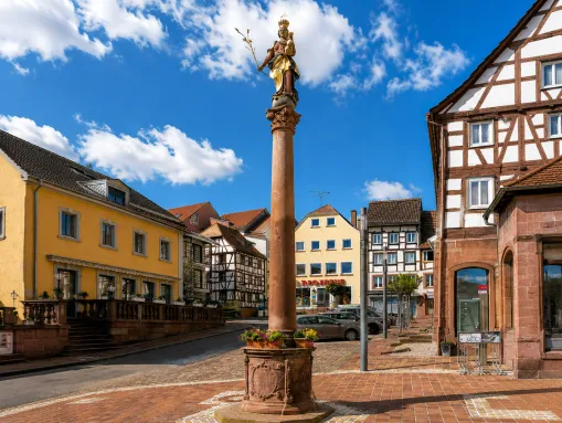 Die historische Mariensäule in Buchen 