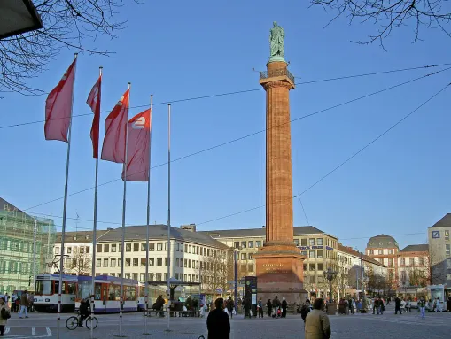 Luisenplatz mit Ludwigsmonument