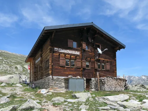 Die legendäre Gletscherstube (2.363 m) auf Fieschertaler Gemeindegebiet