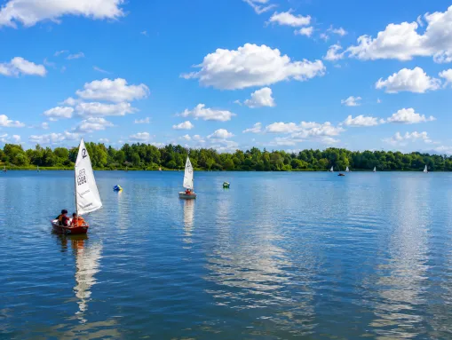 Segeln auf dem Brahmsee