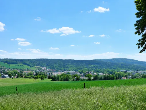 Das Panorama von Neukirch/Lausitz mit Blick zum Valtenberg