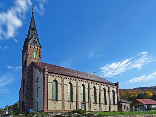 Neuromanische Dorfkirche St. Mauritius im Ortsteil Lutter