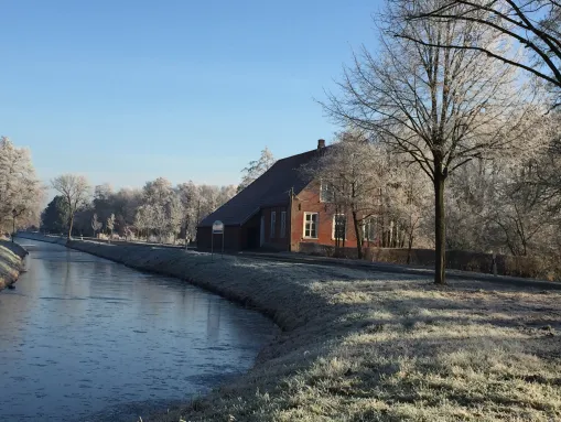 Winteridylle am Fehnkanal in Westgroßefehn