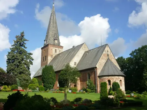 Kirche St. Olaf in Breklum (erbaut um 1200)