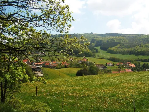 Ortsteil Abtsroda mit der Wasserkuppe