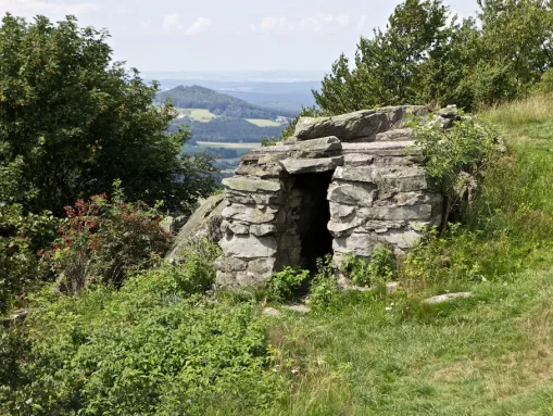 An der Pferdskopf-Klippe (trachytische Quellkuppe)