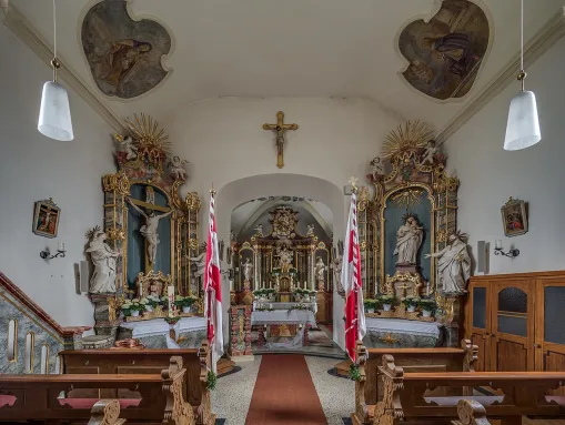 Die Kuratiekirche von Innnen 