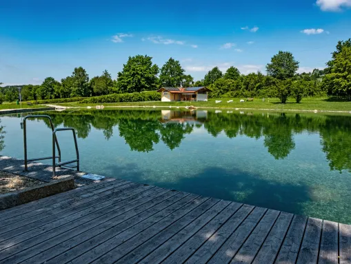 Schwimmen im Natur-Badeweiher Raßbach